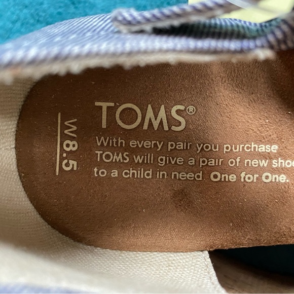 Toms Vegan Wedge Sandals - Picture 6 of 7